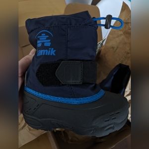 NWT Kamik Flynn toddler size 5 snowboots